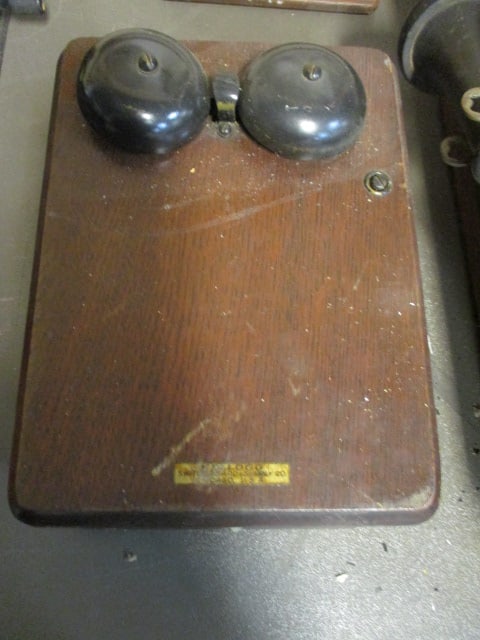 Kellogg Switchboard & Supply Oak Wall Ringer Box (21188A): 7 1/2 x 10 (Chicago)