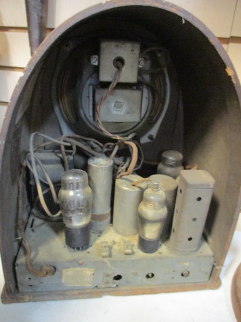 Philco Vintage Tube Radio Cathedral Style - 5