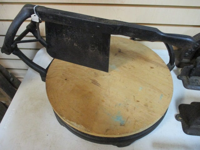 Computing Cheese Wheel Cutter or Perfection Cutter: used in Country Stores (16" Diameter) 