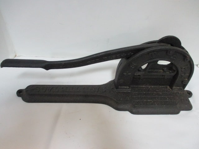 Save the Tags Star Tobacco Cutter: 19 x 8 