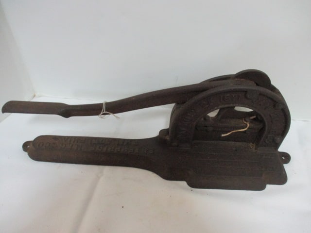 Enterprise Mfg. Co. Tobacco Cutter: 19 x 7 