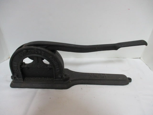 Penn Hardware Co. Tobacco Cutter: 18 x 7 
