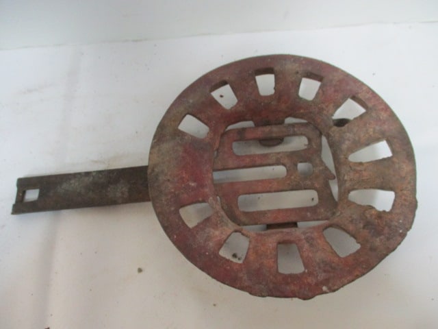 Antique Cast Iron Stove Grate/Dump Grate (1 of 3)