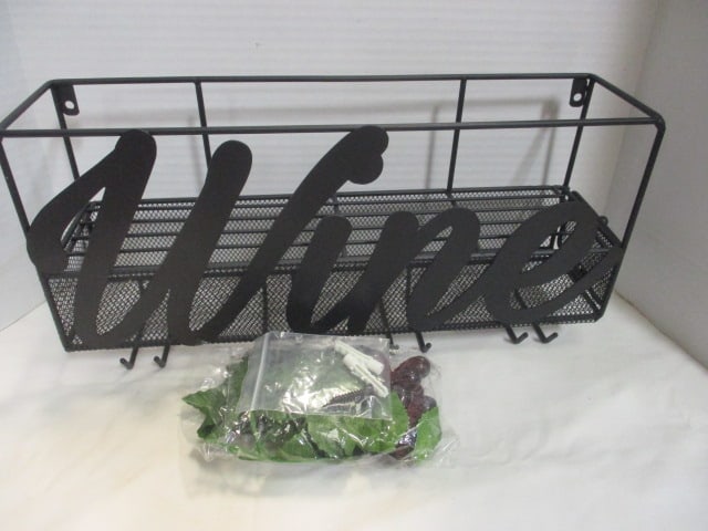 Metal Wine Holder Wall Rack: 16 x 5 x 8 