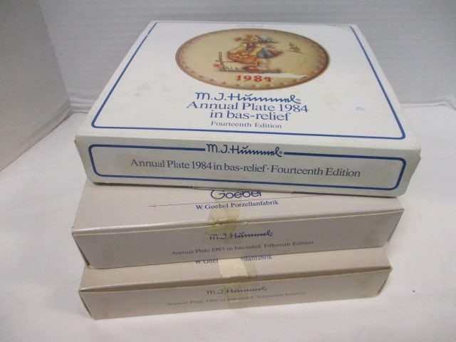 Hummel Collectible Calendar Plates (Lot of 3) (1 of 4)