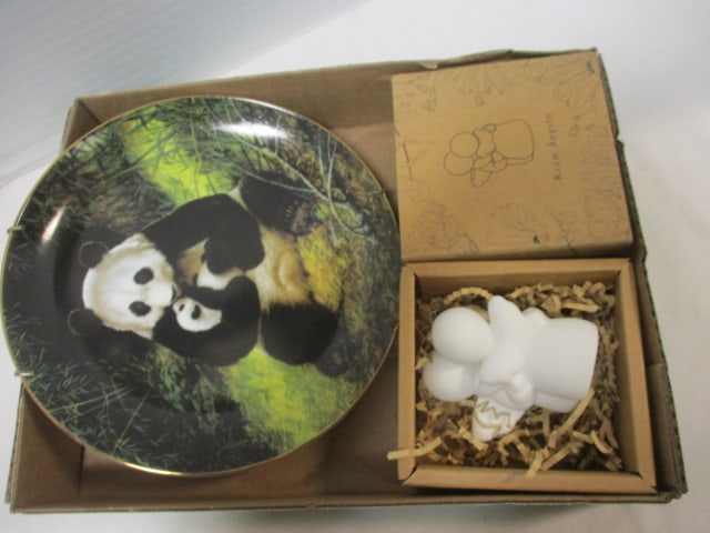 Fram Angeln Hugging Angels & Bradex 1st Issue 'The Panda' Plate: . 