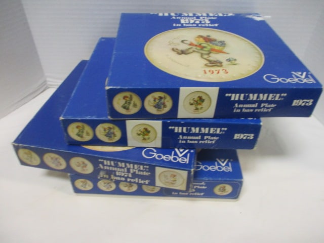Hummel Collectible Calendar Plates (Lot of 4) (1 of 5)