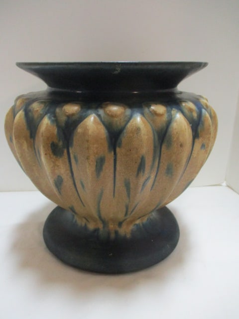 Ceramic Footed Planter Drip Glaze (1 of 5)
