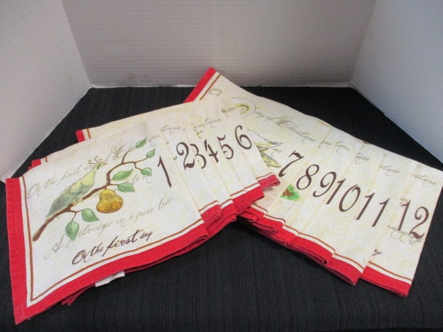 Twelve Days of Christmas Cloth Dinner Napkins: .