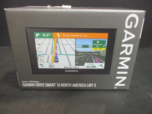 Garmin Drivesmart 51 North America LMT-S Digital Navigator in Original Box: . 