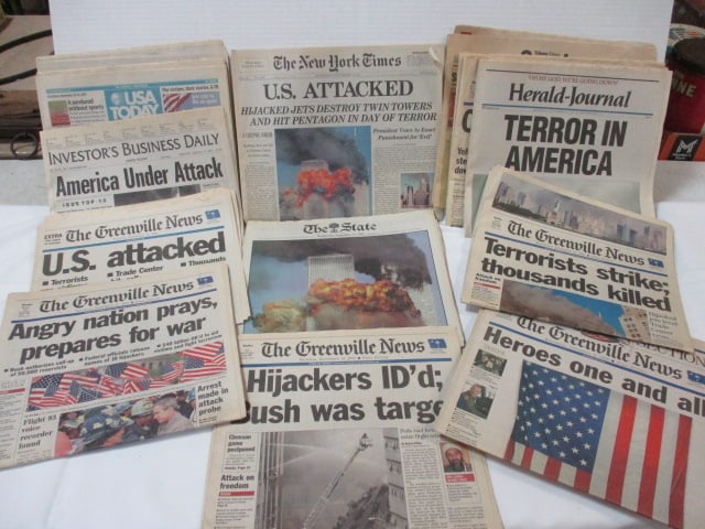 Local and National Newspapers about Sept. 11, 2001: see pictures and preview for selection and condition 