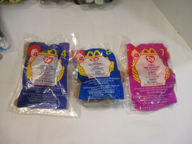 Lot of New Old Stock Miniature Ty Beanie Babies with Collector's Guide - 10