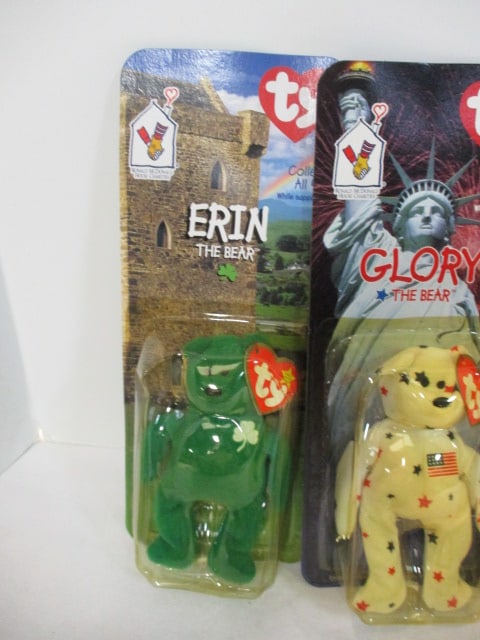 Lot of New Old Stock Miniature Ty Beanie Babies with Collector's Guide - 16