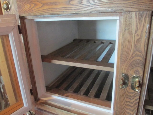 Large Alaska Muskegon Mich, USA Antique Oak Ice Box - 14