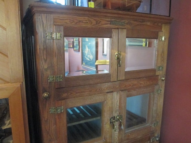 Large Alaska Muskegon Mich, USA Antique Oak Ice Box - 2