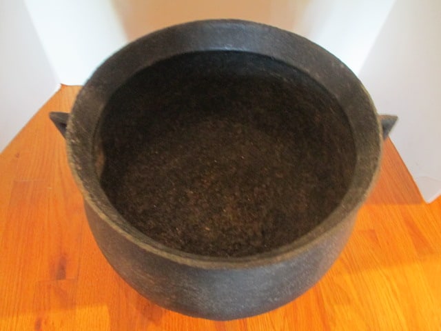 Vintage Cast Iron Caldron - 2