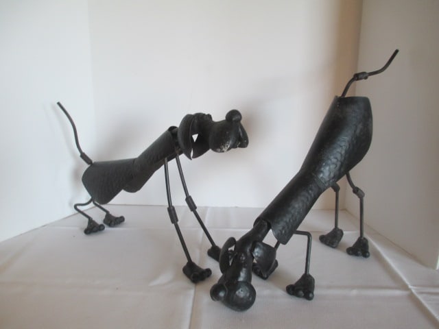 Two Bobble Head Metal Art Blood Hounds (1 of 9)