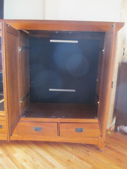 Broyhill Misson Style Entertainment Cabinet - 10