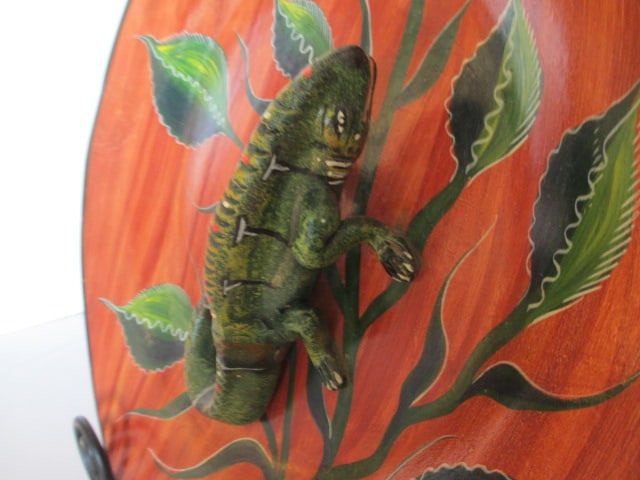 Handpainted 3-D Terra Cotta Iguana on Branch Plate - 2