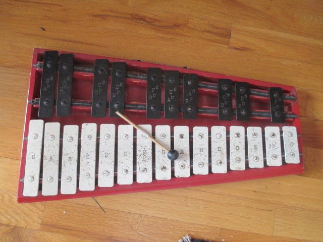 Vintage Student Xylophone with Mallet (1 of 7)