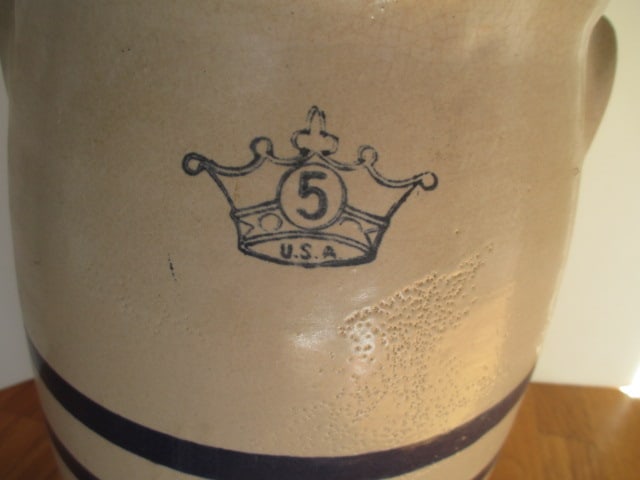 Blue Strip Crown 5 Gallon Churn with Wood Dasher - 3