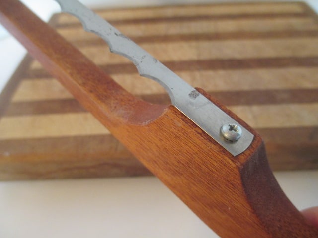 Wood Cutting Board and Wooden Handle Bread Knife - 9