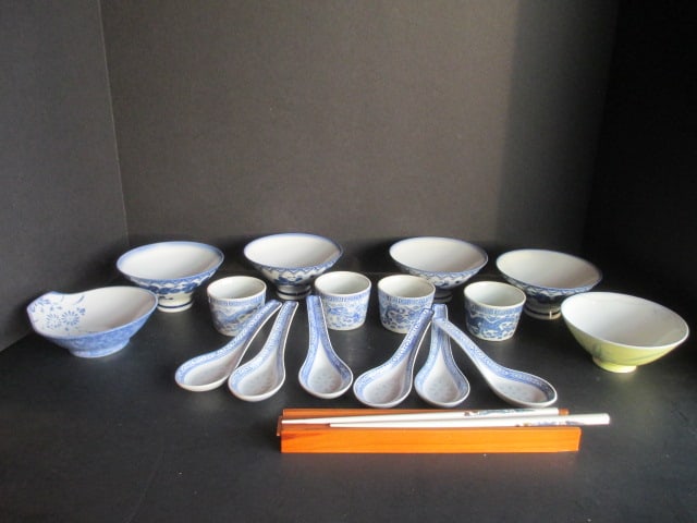 Chinese Porcelain Rice Bowls, Spoon, Teacups and Chop Sticks: . 