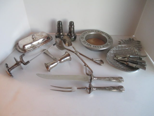 Silverplate and Pewter Servers and Carving Set: . 
