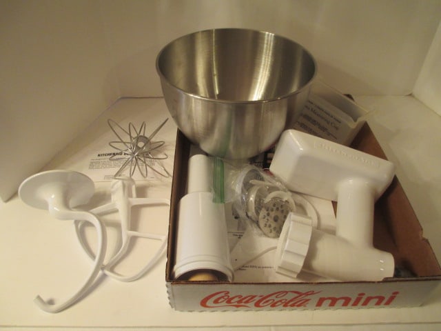 KitchenAid Pasta Maker Attachment, Stainless Mixing Bowl, Dough Hook, Paddle and Whisk Attachments (1 of 5)
