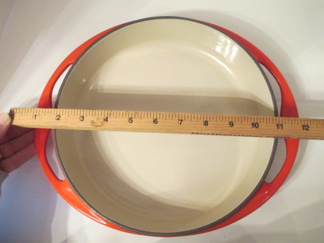 Le Creuset Cerise Enamel over Cast Iron Cake Pan/Pot Lid and Whtie Pie Bird Funnel in Original Box - 3