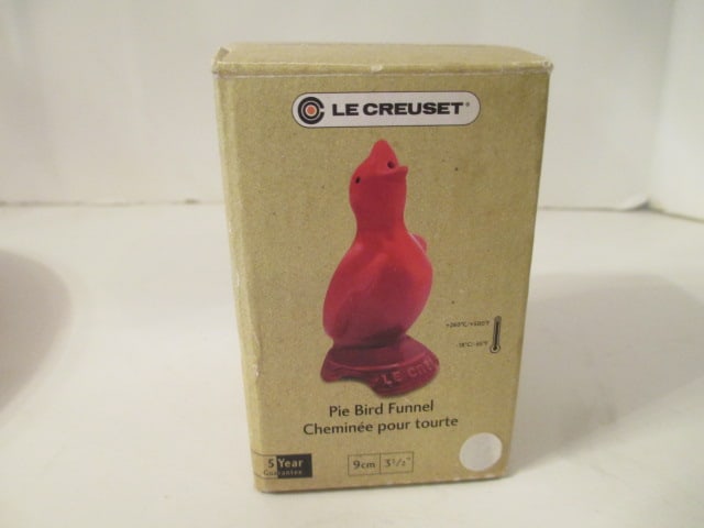Le Creuset Cerise Enamel over Cast Iron Cake Pan/Pot Lid and Whtie Pie Bird Funnel in Original Box - 5