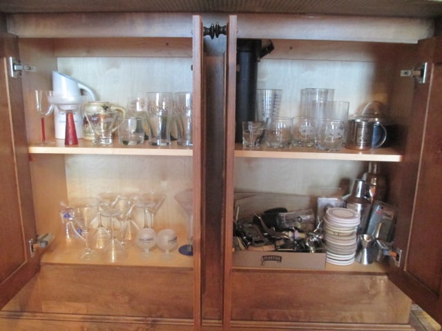 Large Grouping of Barware and Alcohol Licensed Advertisement Glassware (1 of 13)