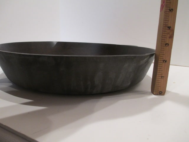 #12 13 1/2" Cast Iron Skillet - 3