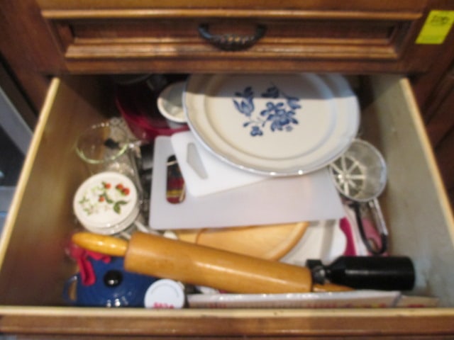 Contents of Kitchen Cabinets and Drawers - 3