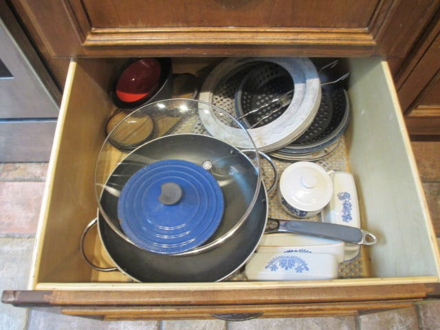 Contents of Kitchen Cabinets and Drawers - 4