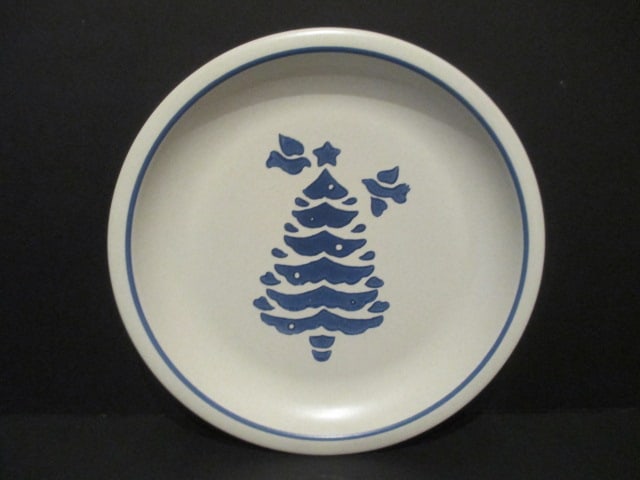 Pfaltzgraff Yorktowne Holiday Luncheon Plates - 2