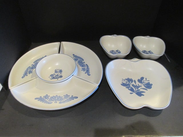 Pfaltzgraff Yorktowne Apple Shaped Baker, Two Apple Shaped Bowls and 4 Piece: Chip & Dip Bowls 