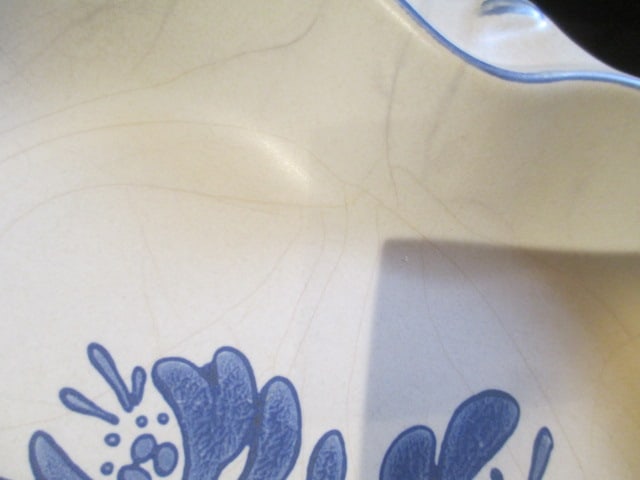 Pfaltzgraff Yorktowne Apple Shaped Baker, Two Apple Shaped Bowls and 4 Piece - 5