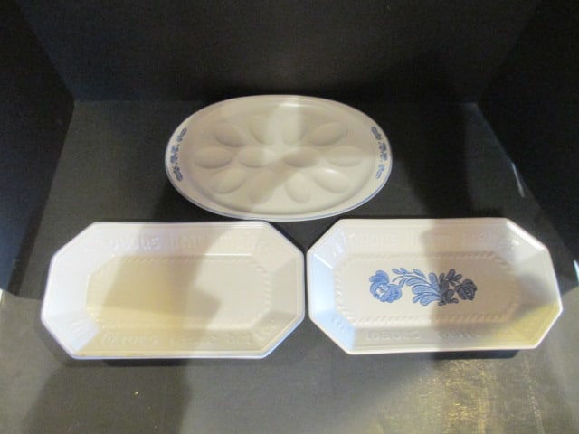 Pfaltzgraff Yorktowne Oval Deviled Egg Plate, Bread Tray with Decal and Bread Tray w/o Decal (1 of 9)