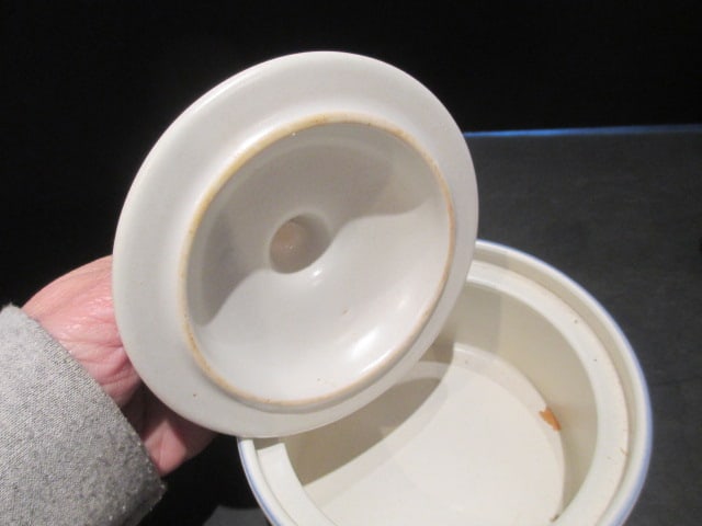 Pfaltzgraff Yorktowne Butter Tub with Lid and Butter Dish - 4