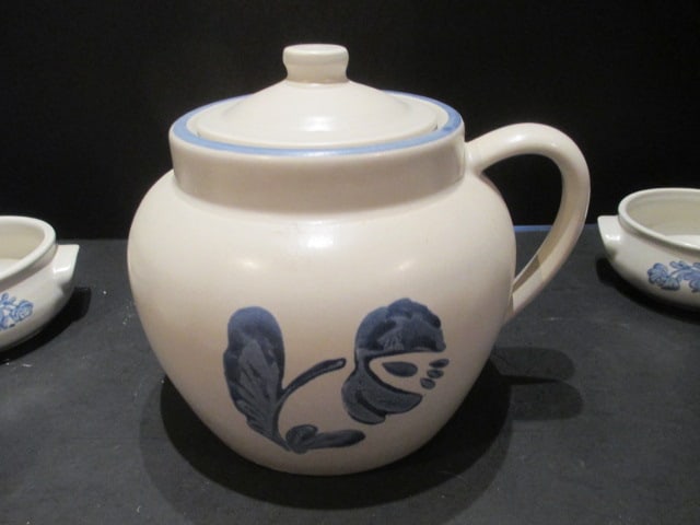 Pfaltzgraff Yorktowne Lidded Bean Pot and Four Bean/Soup Handled Bowls - 2