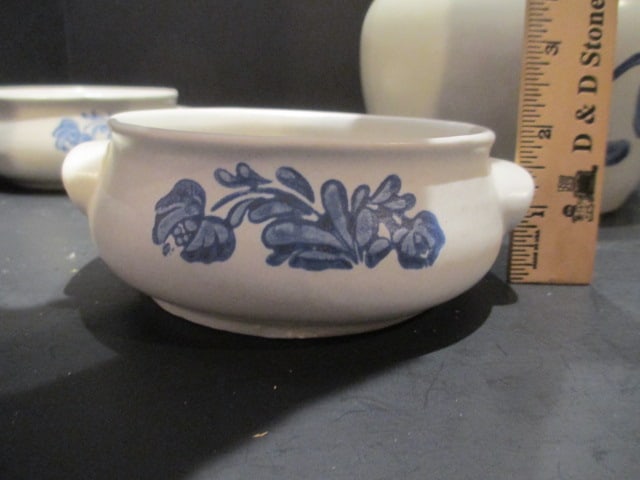 Pfaltzgraff Yorktowne Lidded Bean Pot and Four Bean/Soup Handled Bowls - 7