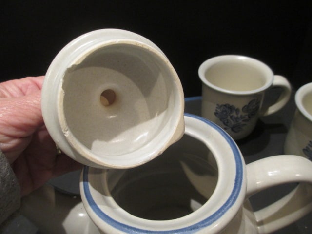 Pfaltzgraff Yorktowne Teapot, Creamer, Sugar Bowl and Four Mugs - 6