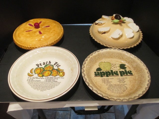 Fruit Pastry Pie Recipe Dishes: 2 have covers, some crazing-use wear 