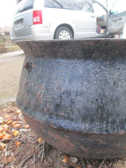 Vintage #12 Cast Iron Cauldron - 3