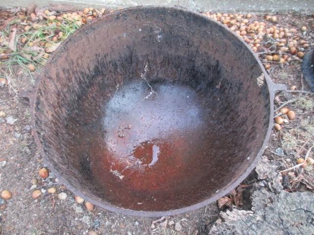 Vintage #SS 15 Cast Iron Cauldron - 2