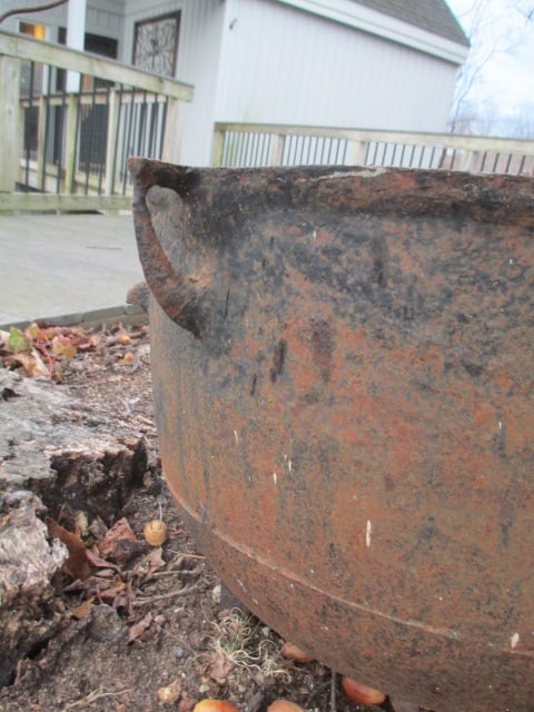 Vintage #SS 15 Cast Iron Cauldron - 4