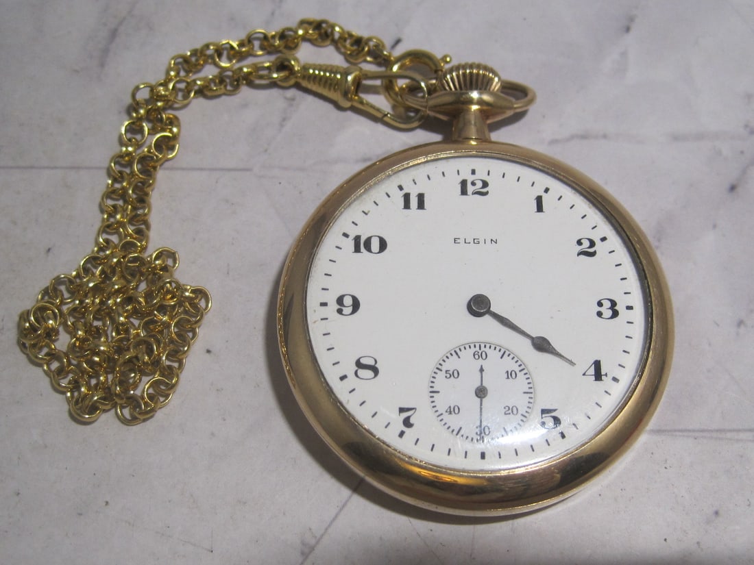 1917 Elgin 7 Jewels Pocketwatch (1 of 8)