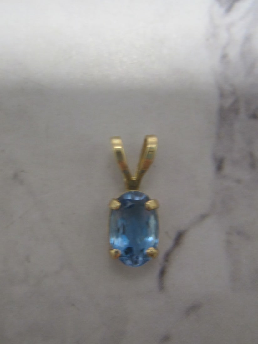 14k Gold Blue Topaz Pendant (1 of 4)