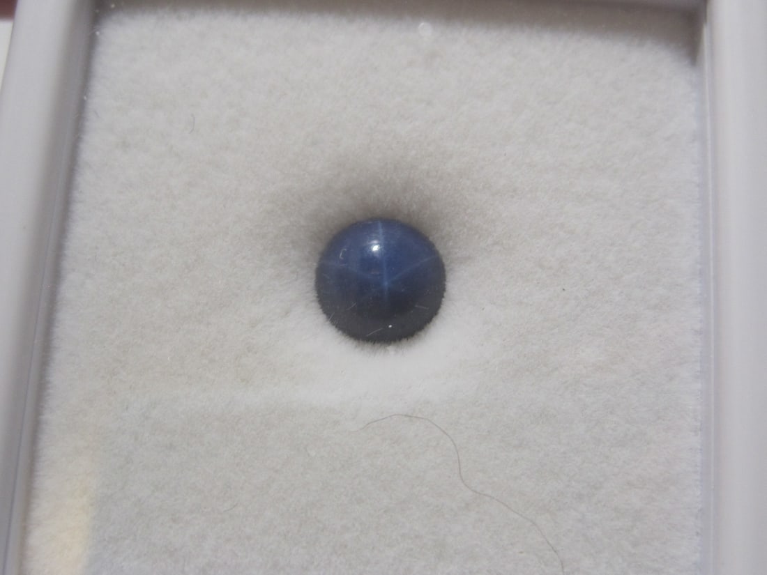 Blue Star Sapphire: 1.6 carats, 7mm round, Lindy type 